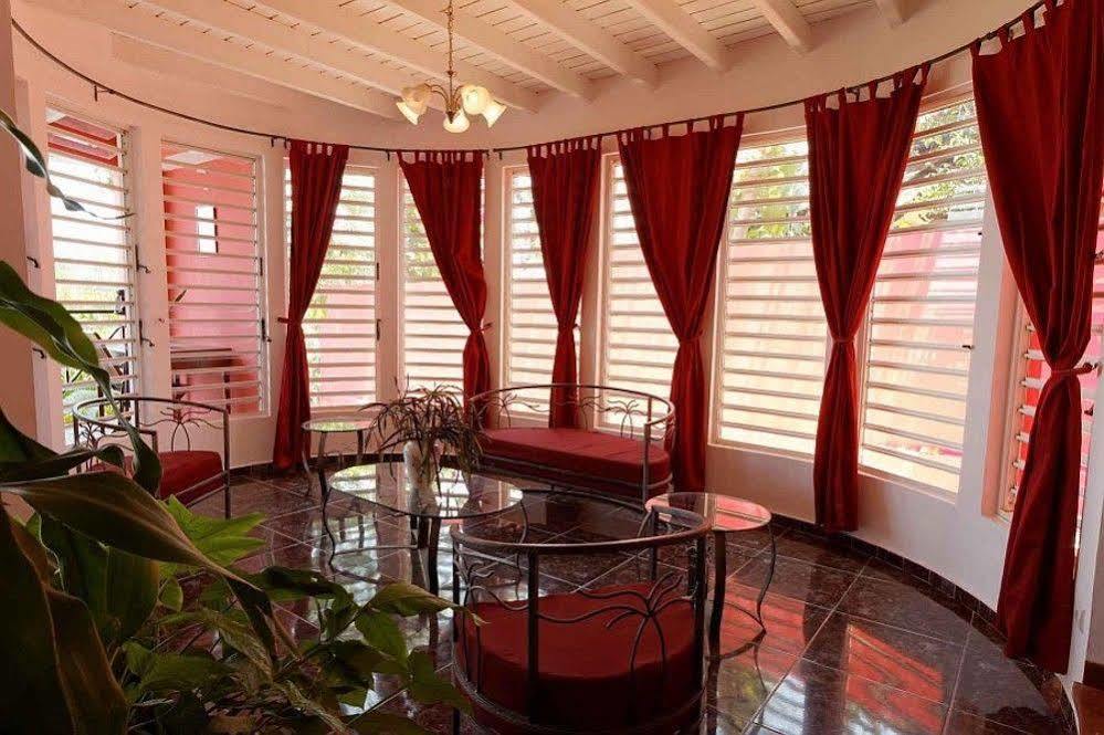 Villa Les Orchidees Nosy Be Exterior photo